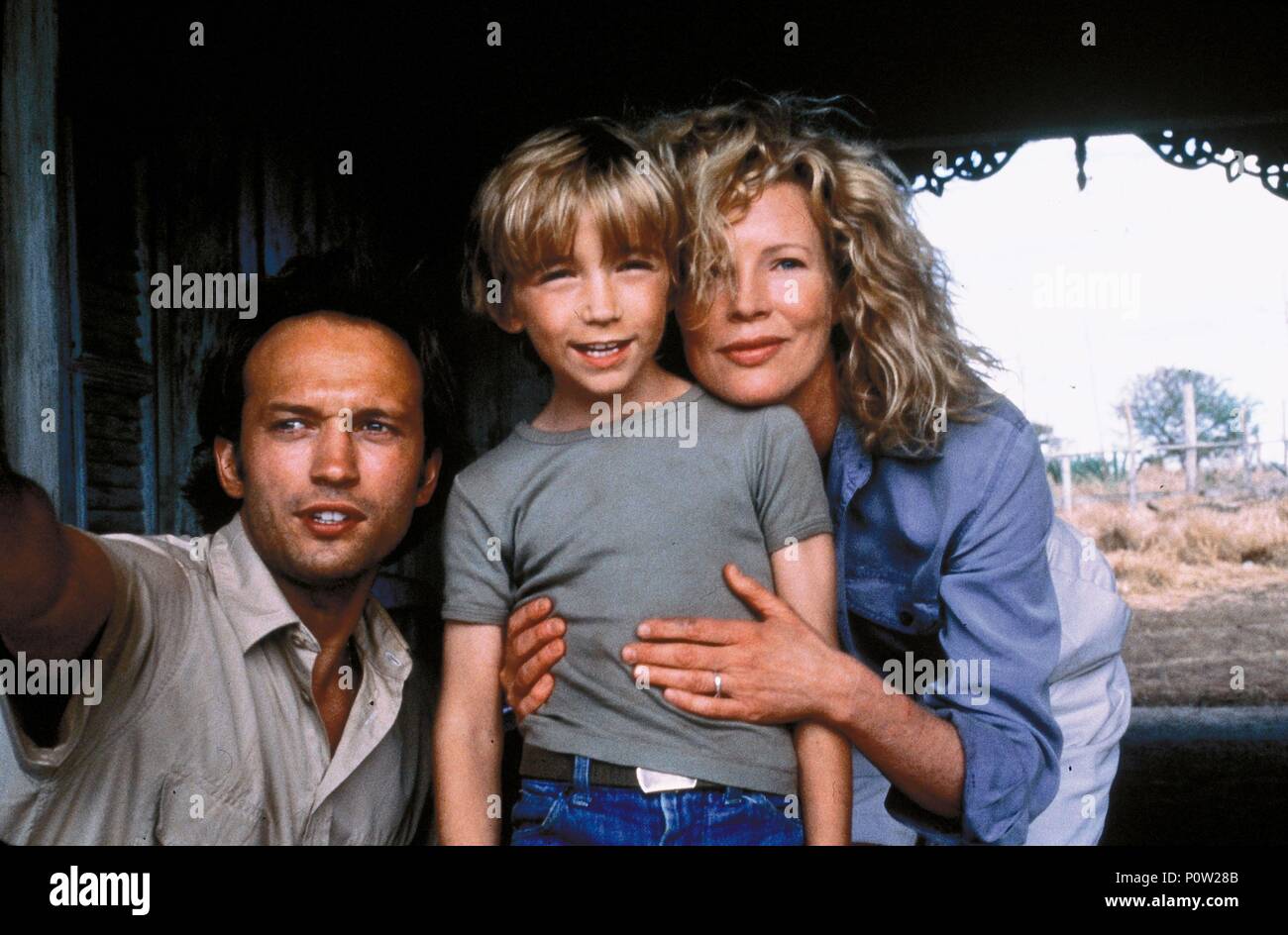 Original Film Titel: Ich träumte von Afrika. Englischer Titel: Ich träumte von Afrika. Regisseur: HUGH HUDSON. Jahr: 2000. Stars: Kim Basinger, Vincent Perez. Quelle: Columbia Pictures/ENDRENYI, EGON/Album Stockfoto