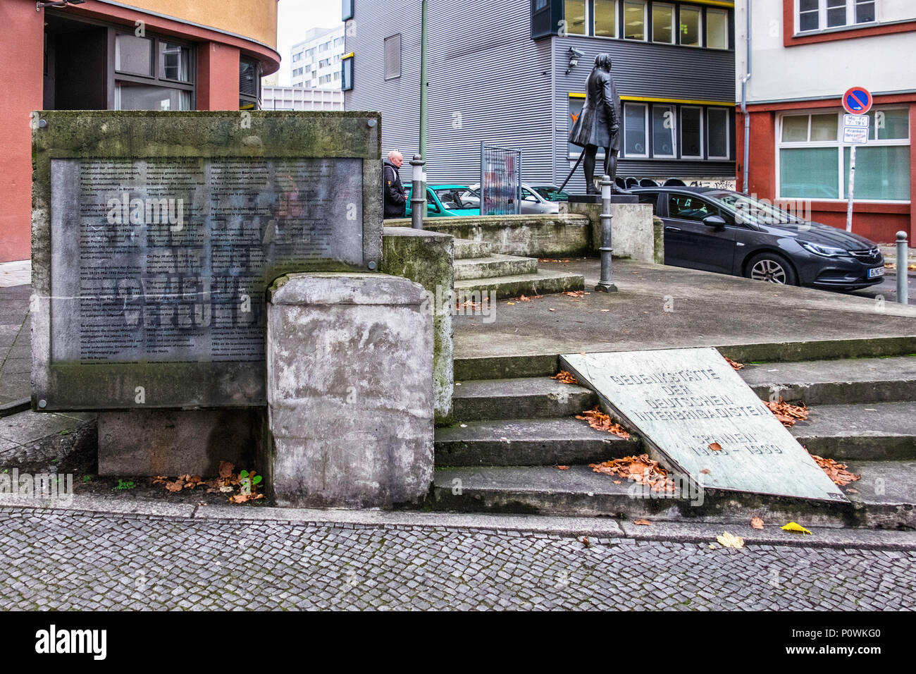 Das Denkmal für die historischen Wandels - Sammlung von Fragmenten aus historischen Denkmälern am Rosa-Luxemburg-Platz, Berlin die Stücke dieser ungewöhnlichen mem Stockfoto