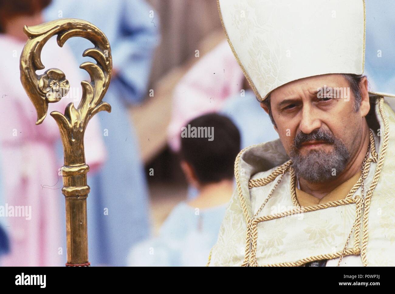 Original Film Titel: ASI EN EL CIELO COMO EN LA TIERRA. Englischer Titel: AUF DER ERDE, WIE ES IM HIMMEL IST. Regisseur: JOSÉ LUIS CUERDA. Jahr: 1995. Stars: AGUSTIN GONZALEZ. Credit: ATRIUM PRODUKTIONEN, S.A./Nieto, MATIAS/Album Stockfoto