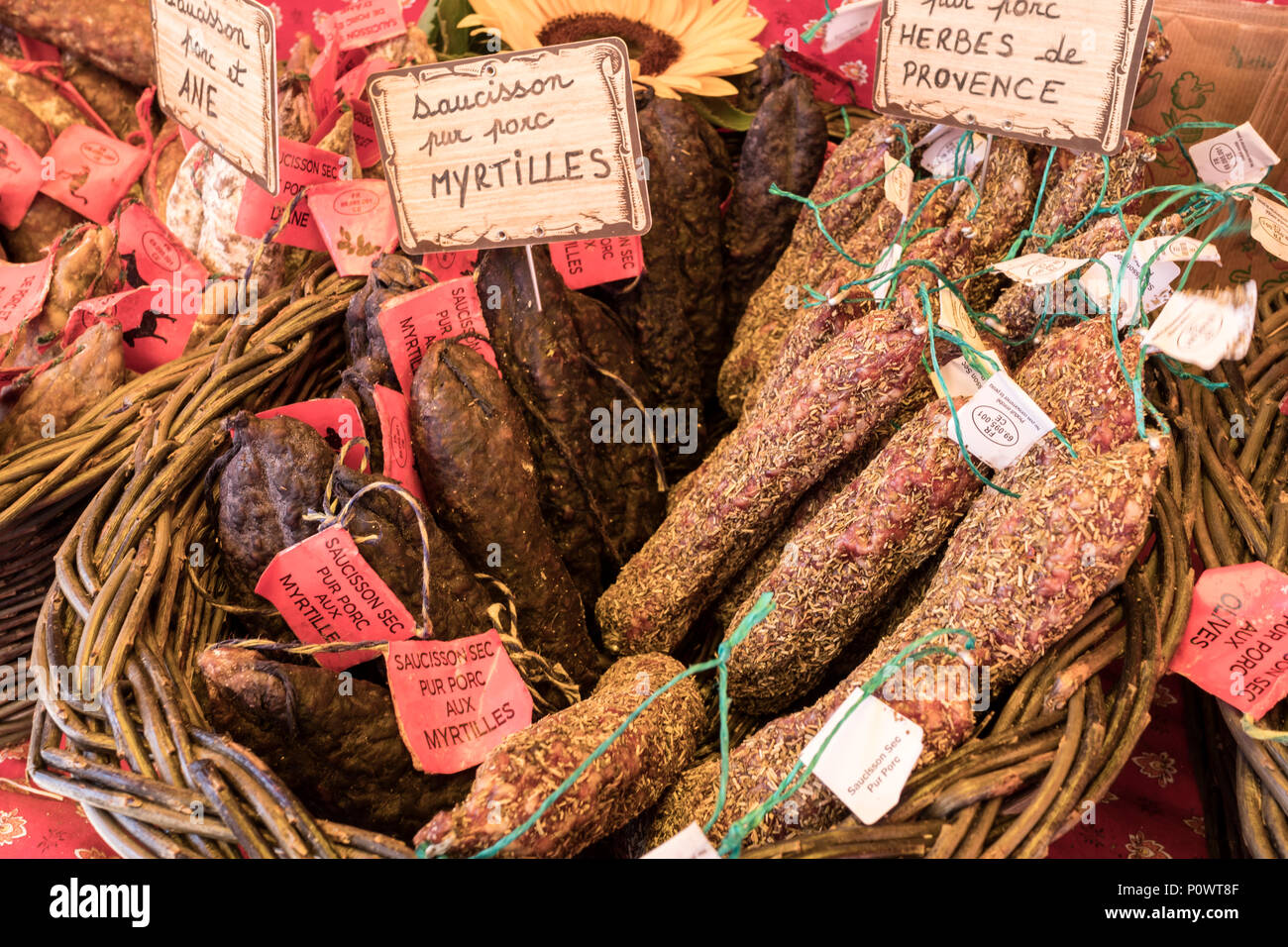 Marktstände Apt Vaucluse Provence-Alpes-Côte d'Azur Frankreich Stockfoto