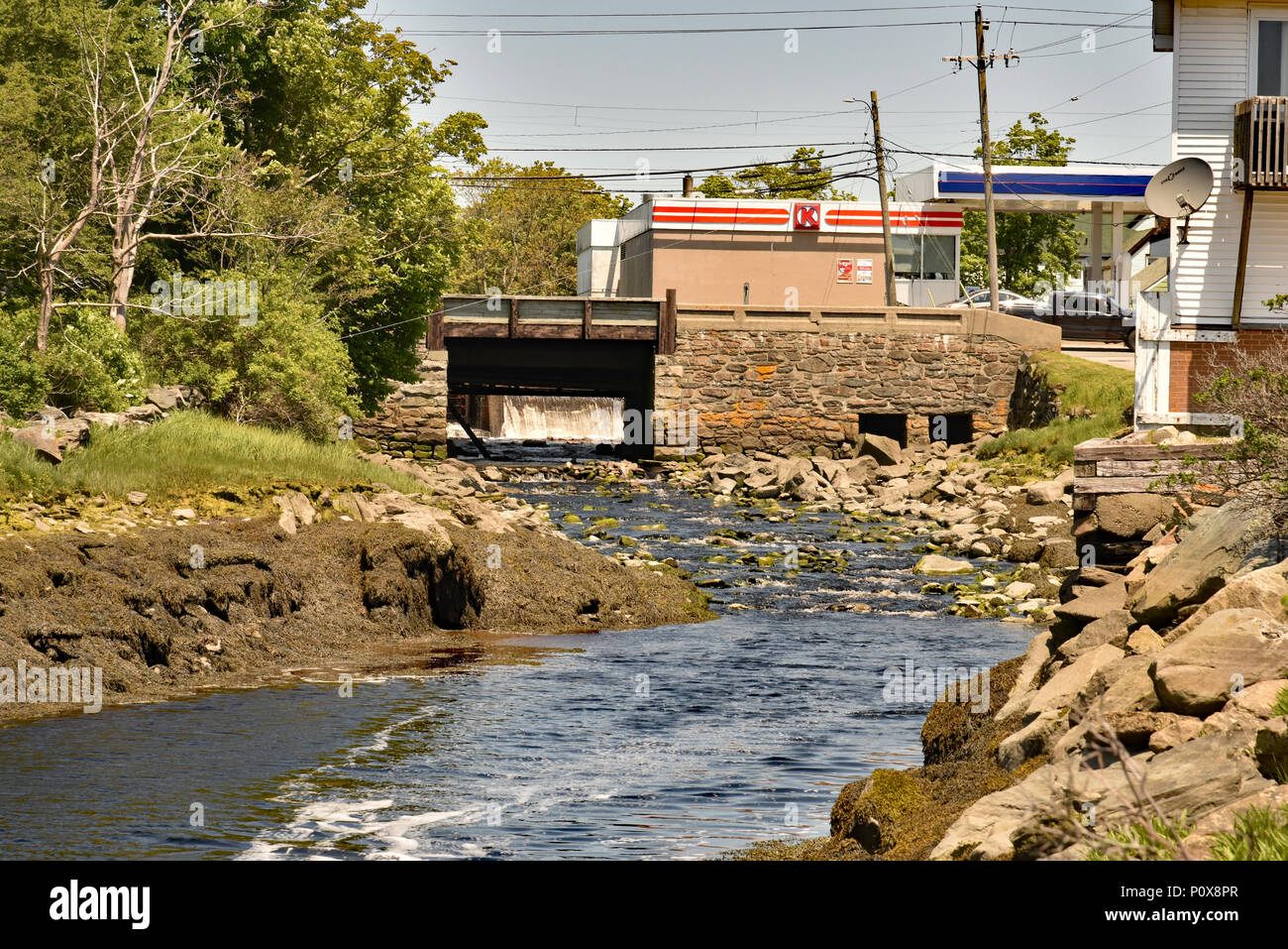 Yarmouth Creek - fließt vom See Milo, Yarmouth, Nova Scotia, Kanada Stockfoto