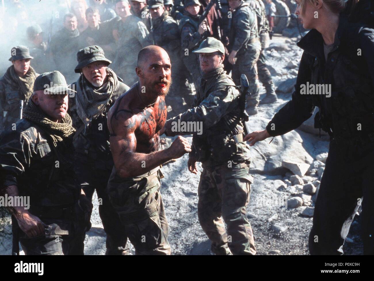 Original Film Titel: HERRSCHAFT DES FEUERS. Englischer Titel: HERRSCHAFT DES FEUERS. Regisseur: Rob Bowman. Jahr: 2002. Stars: MATTHEW MCCONAUGHEY. Credit: SPYGLASS ENTERTAINMENT/HESSION, Jonathan/Album Stockfoto