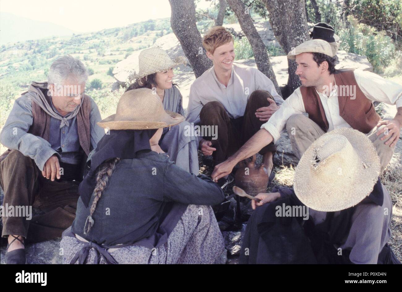 Original Film Titel: AL SUR DE GRANADA. Englischer Titel: SÜDLICH VON GRANADA. Regisseur: FERNANDO COLOMO. Jahr: 2003. Stars: Guillermo Toledo; Matthew Goode. Credit: FERNANDO COLOMO PC/SOGECINE/Album Stockfoto