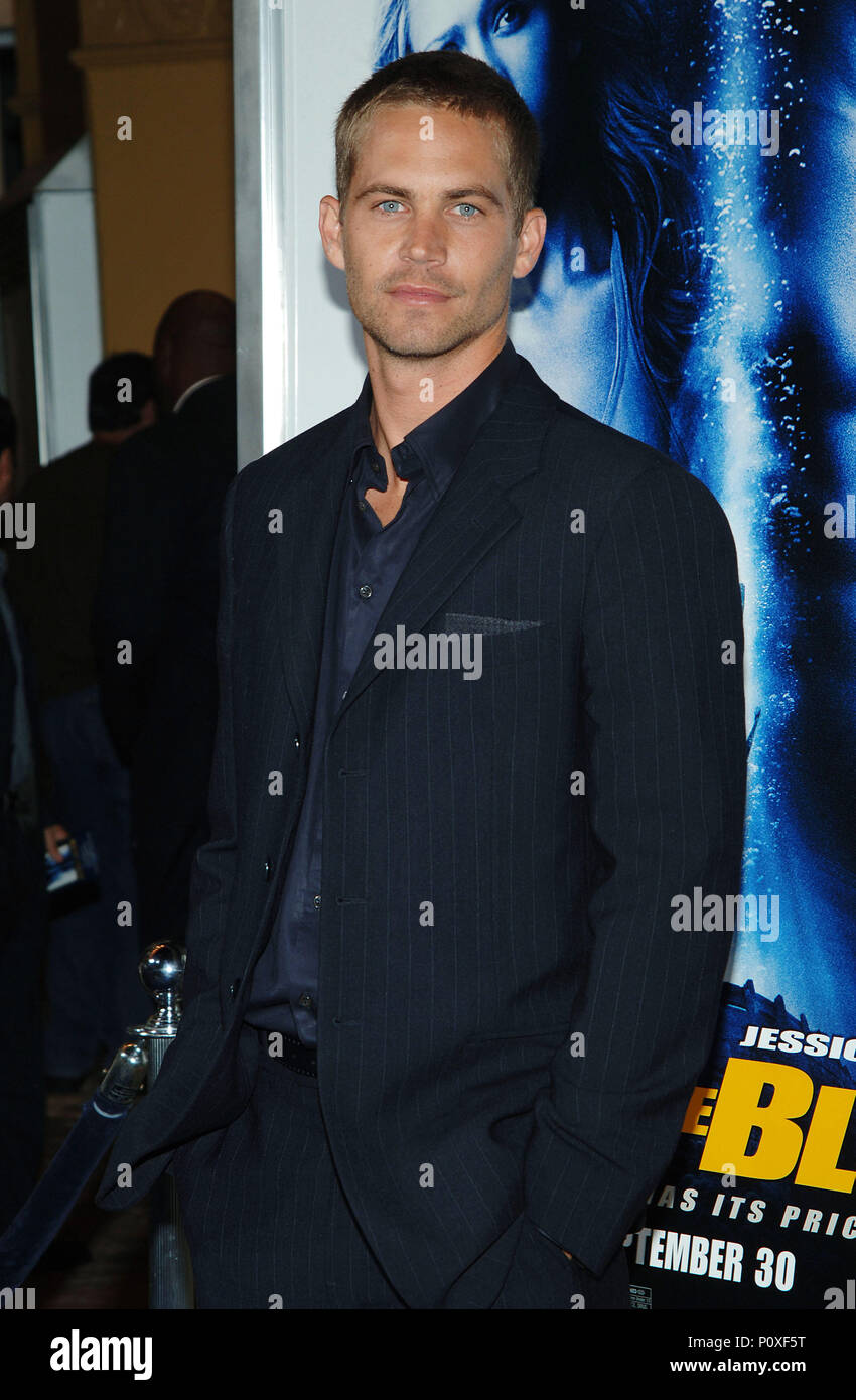 Paul Walker kommen zu dem IN DEN BLAUEN Premiere auf dem Westwood Village Theater in Los Angeles. September 21, 2005.04 WalkerPaul 032 Red Carpet Event, Vertikal, USA, Filmindustrie, Prominente, Fotografie, Bestof, Kunst, Kultur und Unterhaltung, Topix Prominente Fashion/Vertikal, Besten, Event in Hollywood Leben - Kalifornien, Roter Teppich und backstage, USA, Film, Stars, Film Stars, TV Stars, Musik, Promis, Fotografie, Bestof, Kunst, Kultur und Unterhaltung, Topix, vertikal, eine Person, die aus den Jahren 2003 bis 2005, Anfrage tsuni@Gamma-USA.com-Thre Stockfoto