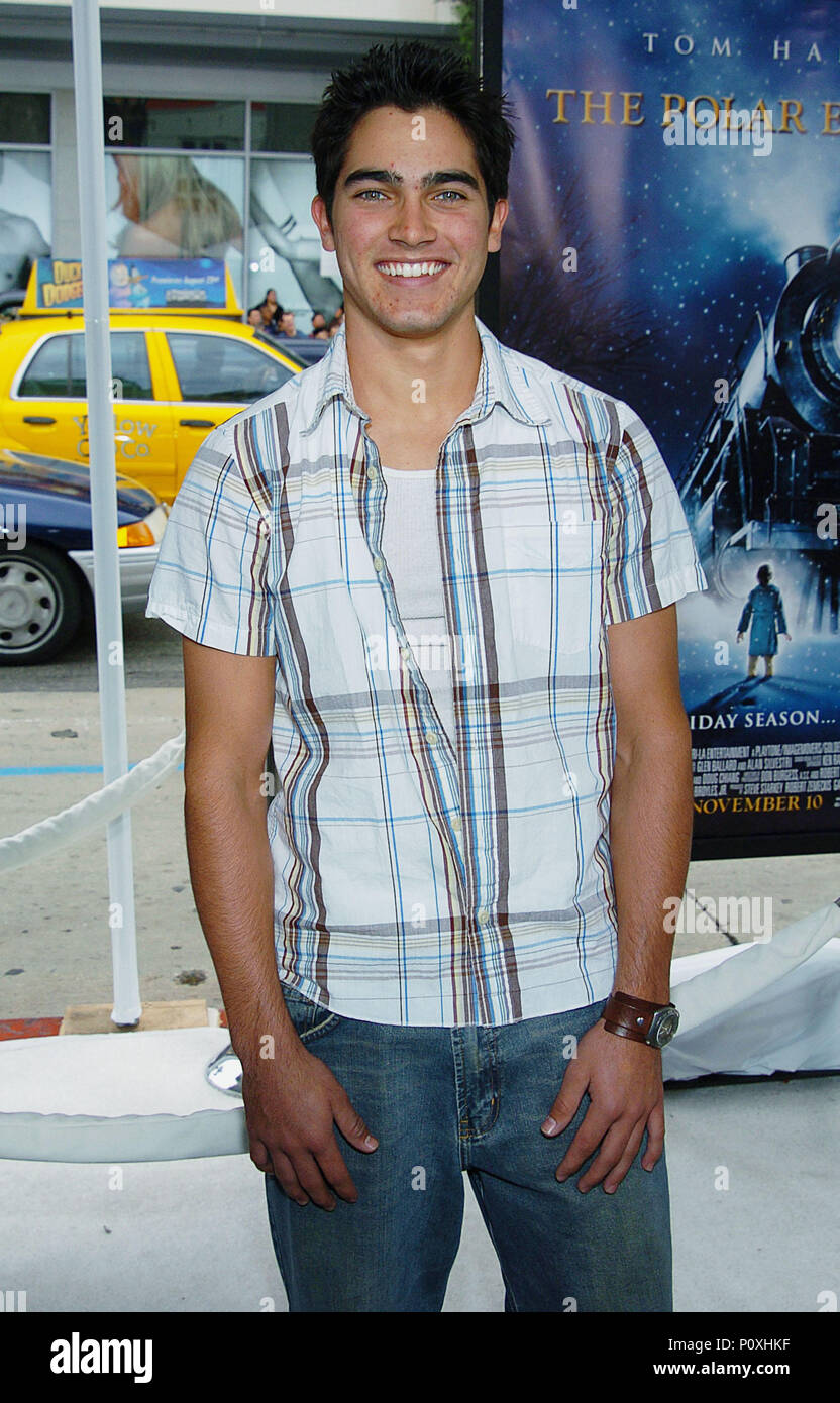 Tyler Hoechlin Ankunft auf dem Polar Express Premiere auf dem Grauman Chinese Theatre in Los Angeles. 11.07.2004. 11 - HoechlinTyler082 Red Carpet Event, Vertikal, USA, Filmindustrie, Prominente, Fotografie, Bestof, Kunst, Kultur und Unterhaltung, Topix Prominente Fashion/Vertikal, Besten, Event in Hollywood Leben - Kalifornien, Roter Teppich und backstage, USA, Film, Stars, Film Stars, TV Stars, Musik, Promis, Fotografie, Bestof, Kunst, Kultur und Unterhaltung, Topix, vertikal, eine Person, die aus den Jahren 2003 bis 2005, Anfrage tsuni@Gamma-USA.com - Drei Stockfoto