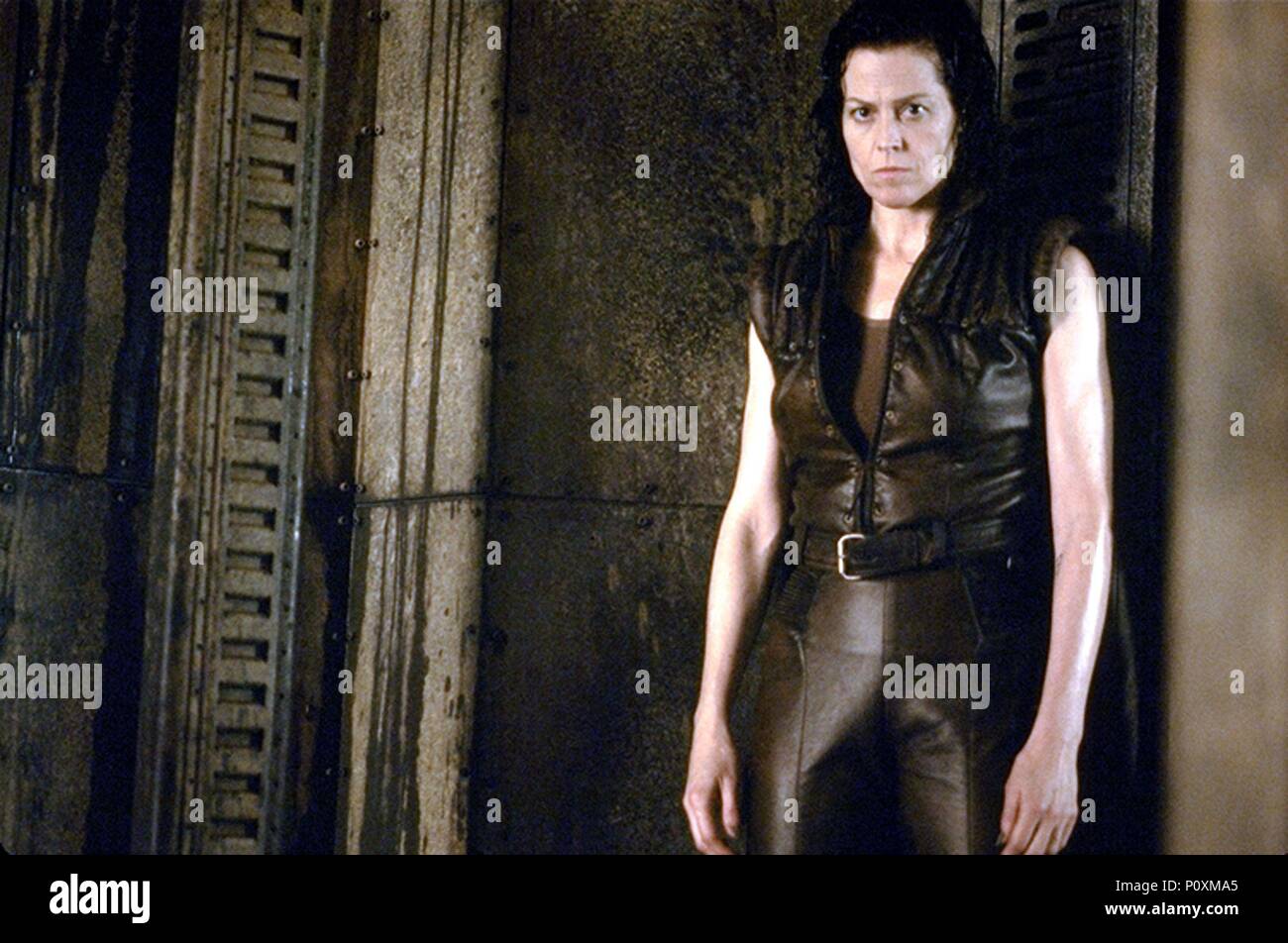 Original Film Titel: ALIEN: Resurrection. Englischer Titel: ALIEN: Resurrection. Regisseur: JEAN-PIERRE JEUNET. Jahr: 1997. Stars: Sigourney Weaver. Quelle: 20th Century Fox/Album Stockfoto