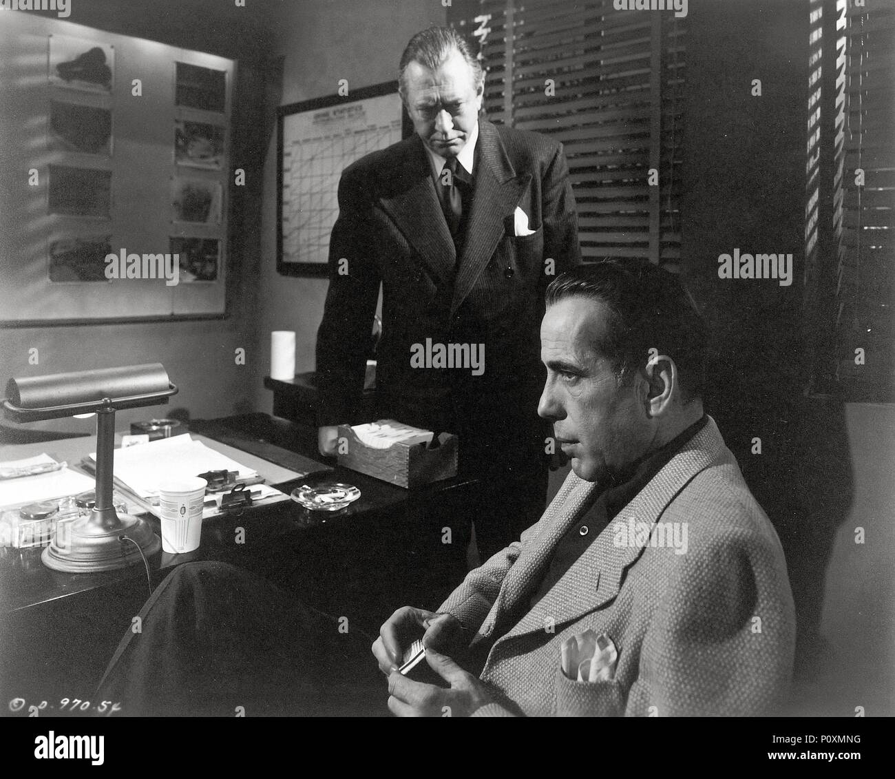 Original Film Titel: IN EINEM einsamen Ort. Englischer Titel: IN EINEM einsamen Ort. Regisseur: Nicholas Ray. Jahr: 1950. Stars: Humphrey Bogart. Quelle: Columbia Pictures/Album Stockfoto