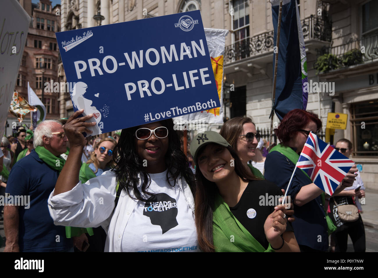 London, England, UK. 10. Juni 2018. 50:50 Zusammen mit "Prozessionen" eine Feier von 100 Jahren Frauen, die Abstimmung, März durch London zu marschieren. Credit: Siehe Li/Alamy leben Nachrichten Stockfoto