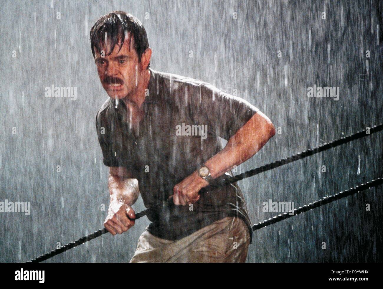 Original Filmtitel: Jurassic Park III. Englischer Titel: Jurassic Park III. Regisseur: Joe Johnston. Jahr: 2001. Stars: William H. Macy. Credit: UNIVERSAL STUDIOS/MARSHAK, BOB/Album Stockfoto