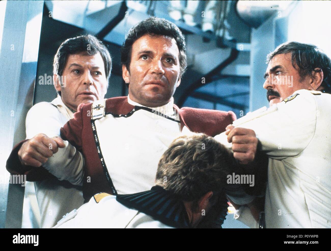 Original Film Titel: Star Trek II: Der Zorn des Khan. Englischer Titel: Star Trek II: Der Zorn des Khan. Regisseur: NICHOLAS MEYER. Jahr: 1982. Stars: William Shatner, DEFOREST KELLEY. Quelle: Paramount Pictures/Album Stockfoto