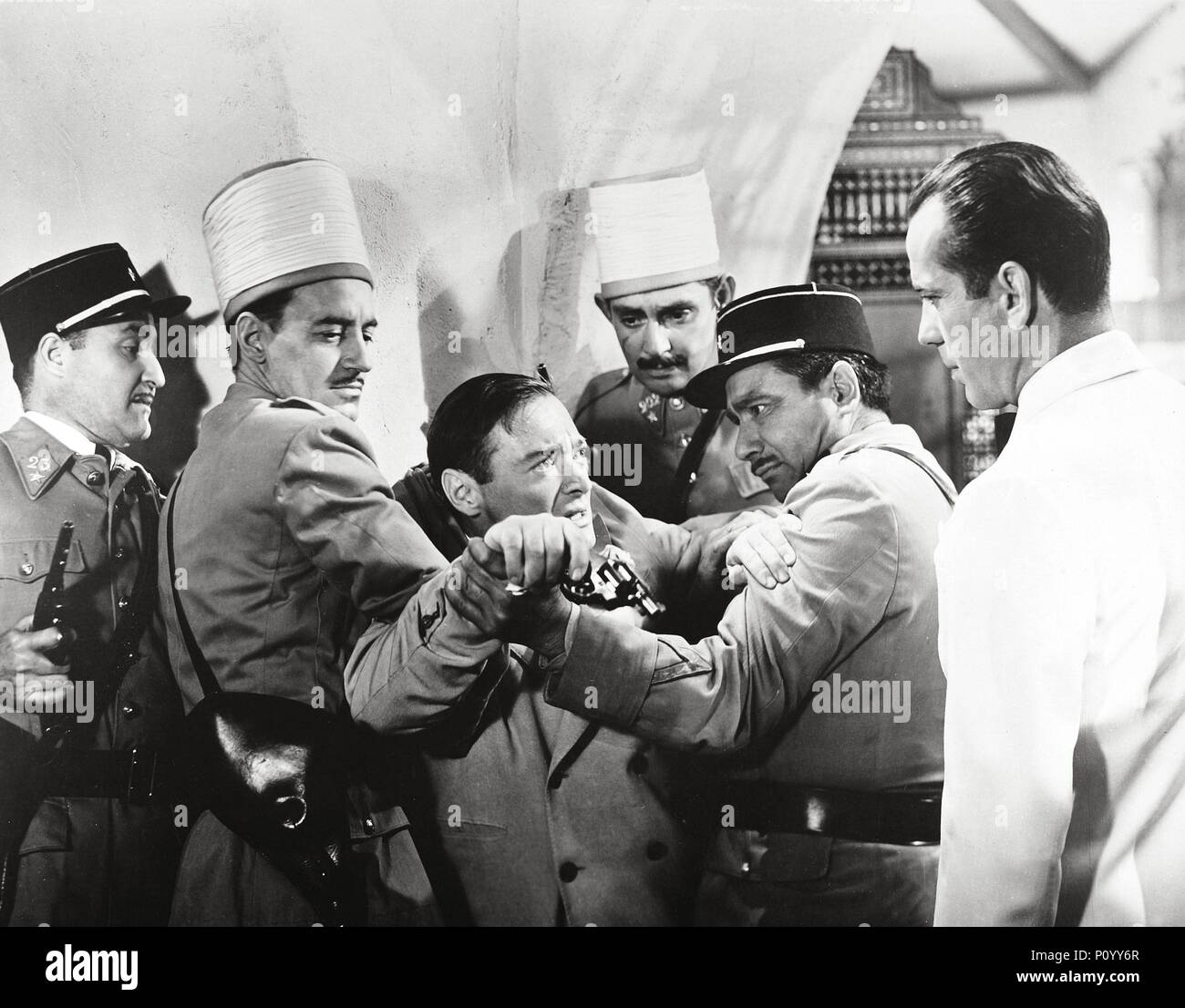 Original Film Titel: Casablanca. Englischer Titel: Casablanca. Regisseur: Michael Curtiz. Jahr: 1942. Stars: Peter Lorre; Humphrey Bogart. Quelle: WARNER BROTHERS/Album Stockfoto