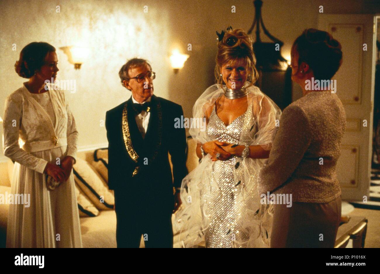 Original Film Titel: kleine Gauner. Englischer Titel: SMALL TIME CROOKS. Regisseur: WOODY ALLEN. Jahr: 2000. Stars: WOODY ALLEN, TRACEY ULLMAN. Credit: CLIFFORD, JOHN/Album Stockfoto
