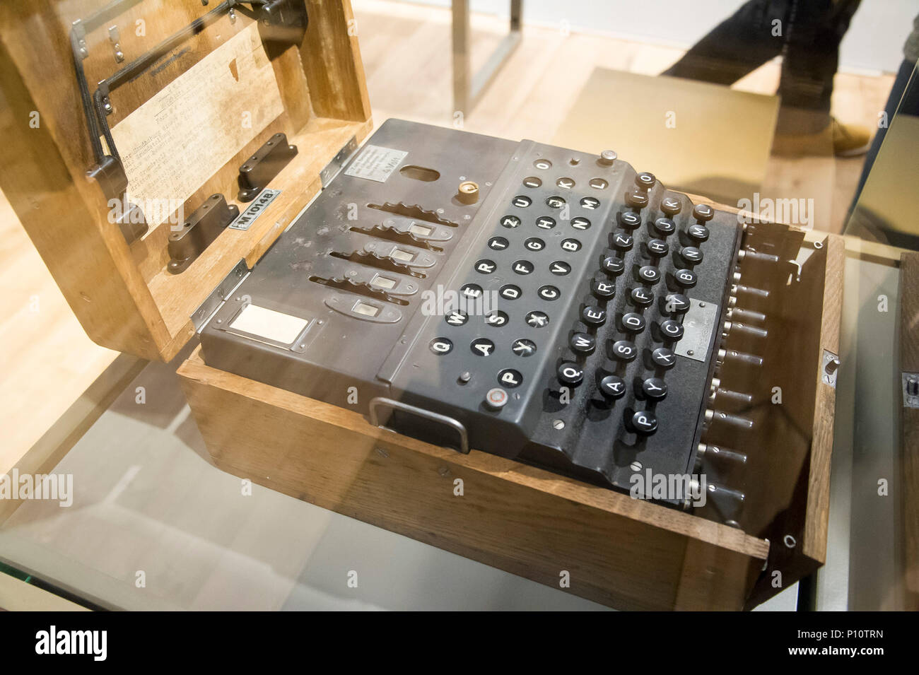 Enigma Maschine, Deutsch Elektro Mechanische Rotor cipher Maschine, von der Nazi-deutschen verwendet kommerzielle, diplomatische und militärische Kommunikation zu schützen. Poli Stockfoto