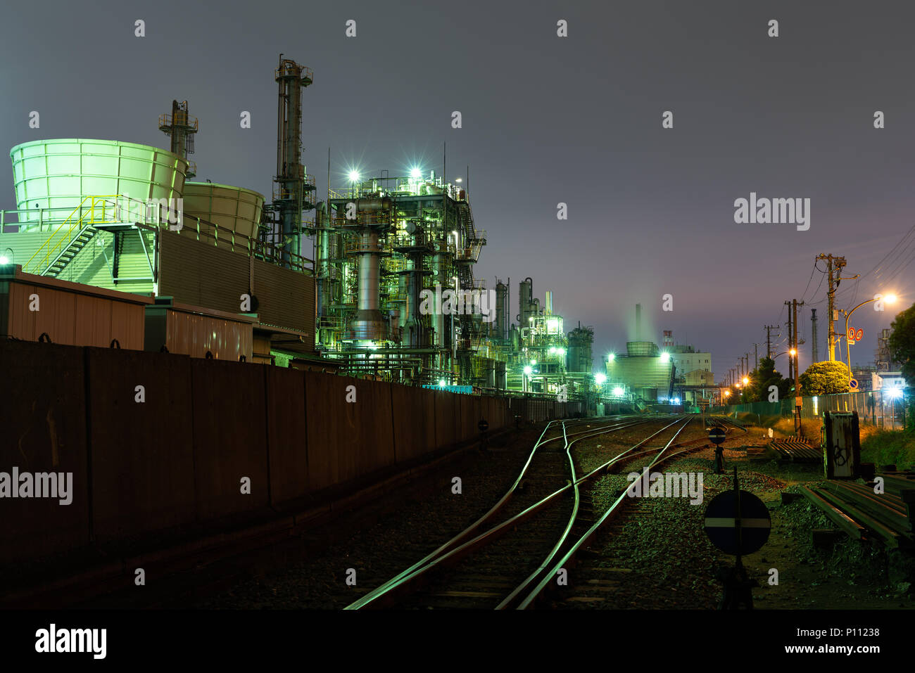 Nachtansicht von Keihin Industriegebiet in Kawasaki, Japan. Stockfoto