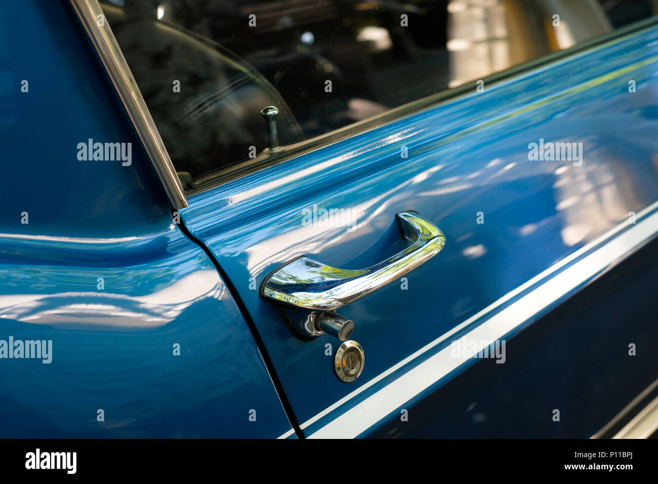 Auto Türgriff Detail einer schönen Oldtimer/Oldtimer Stockfoto
