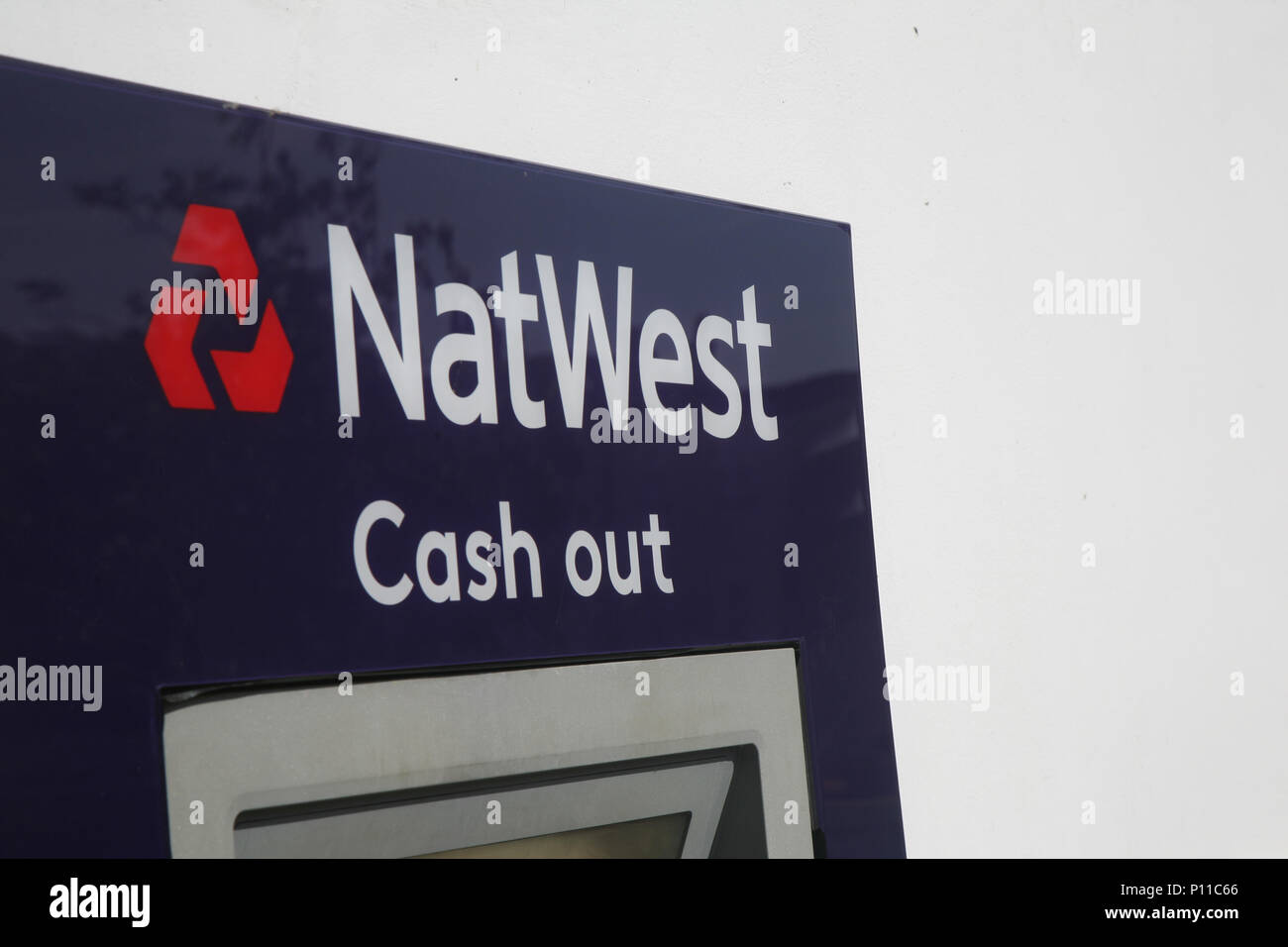 Eine der vielen britischen lokale Bank die Schließung von Nat West Bank in Bawtry Dorf, Bewohner Lose Diese geldautomaten Punkt Service. Stockfoto