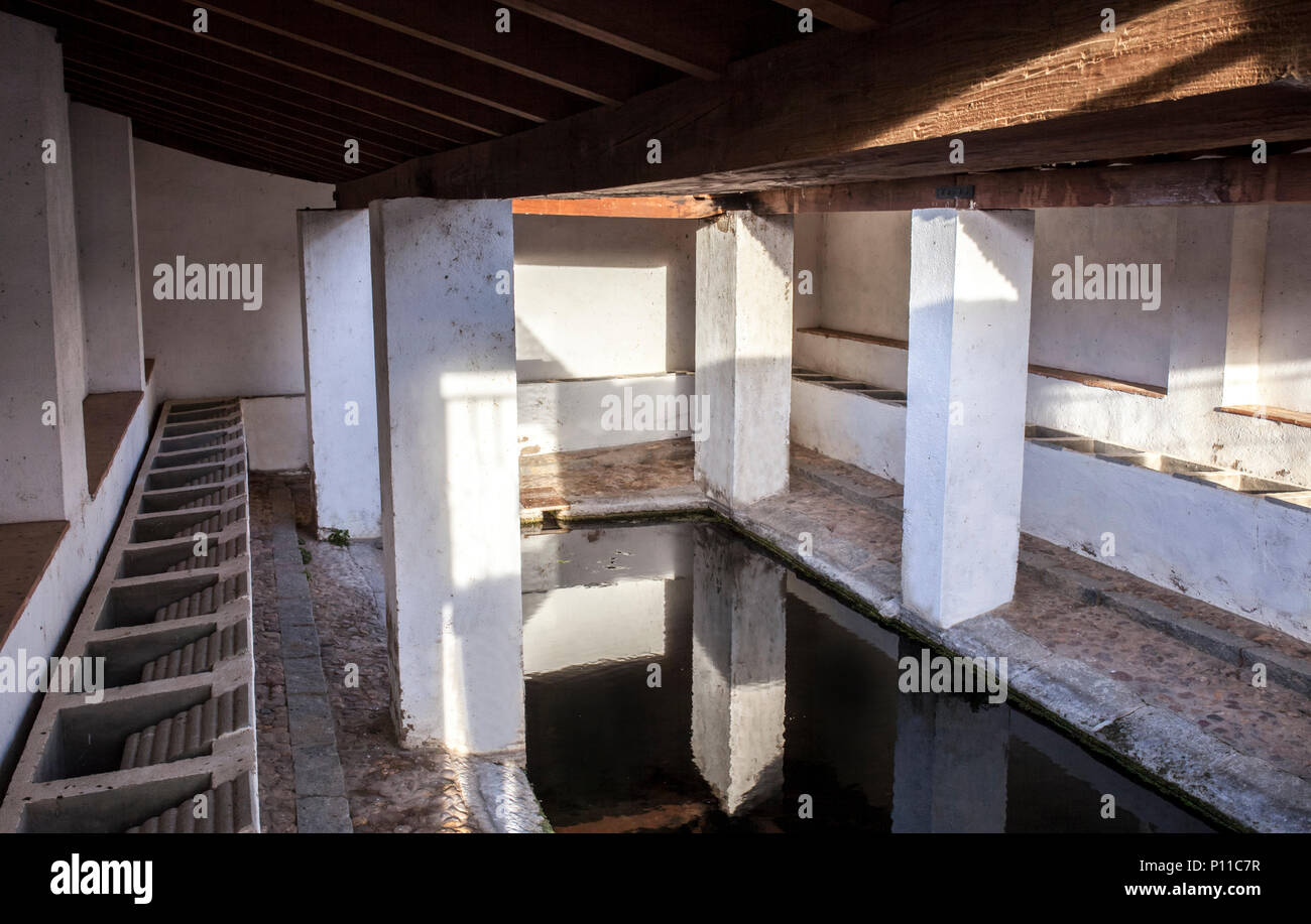 Überdachte Hand wäsche Gebäude auf der ruhigen hübschen Stadt Belalcazar, Cordoba, Spanien Stockfoto
