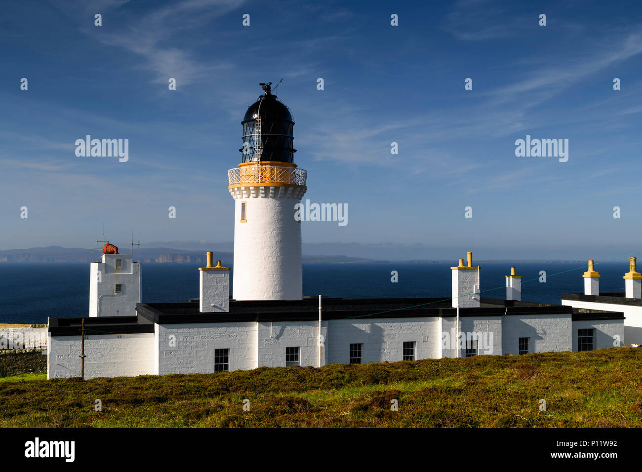 Dunnett Head Lighthouse auf dunnett Kopf, Caithness, Schottland, der nördlichste Punkt auf dem Festland Großbritannien. 23. Mai 2018 Stockfoto