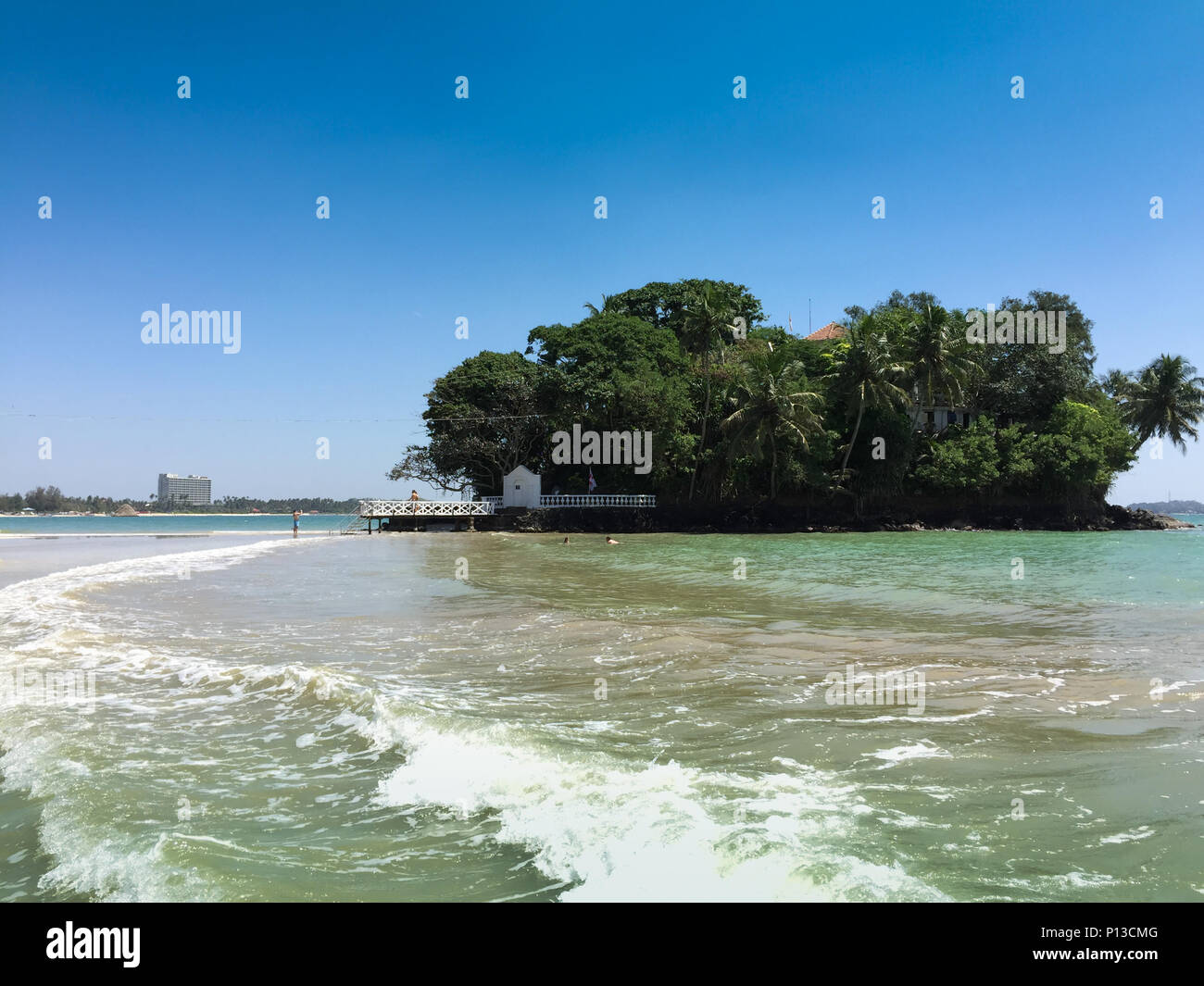 Taprobane Island Bay Strand in Weligama, Sri Lanka Stockfoto