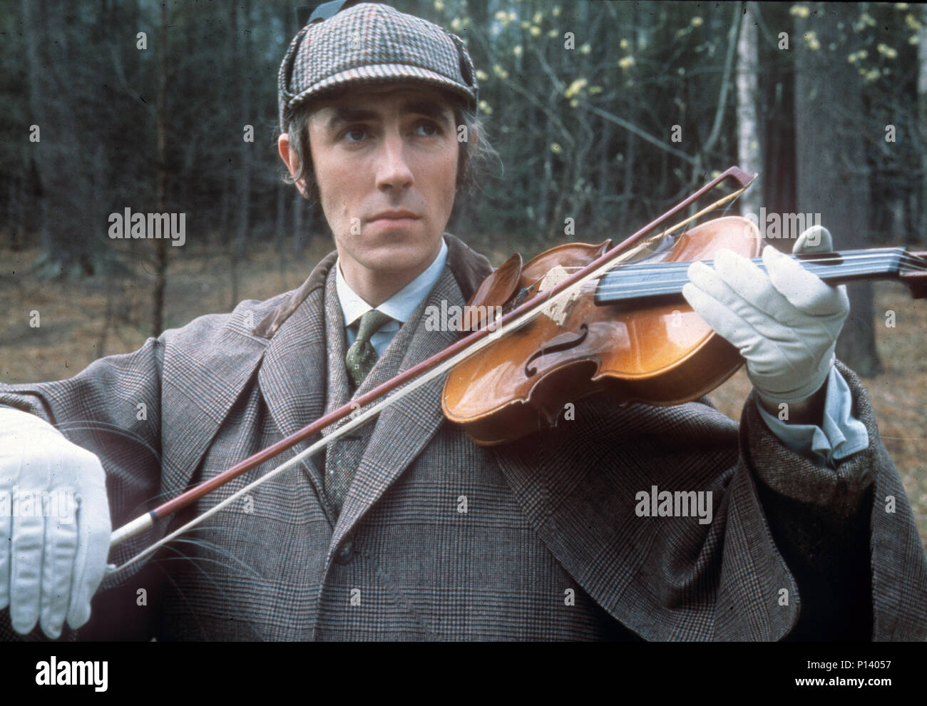 Sherlock Holmes Geige Stockfotos und -bilder Kaufen - Alamy