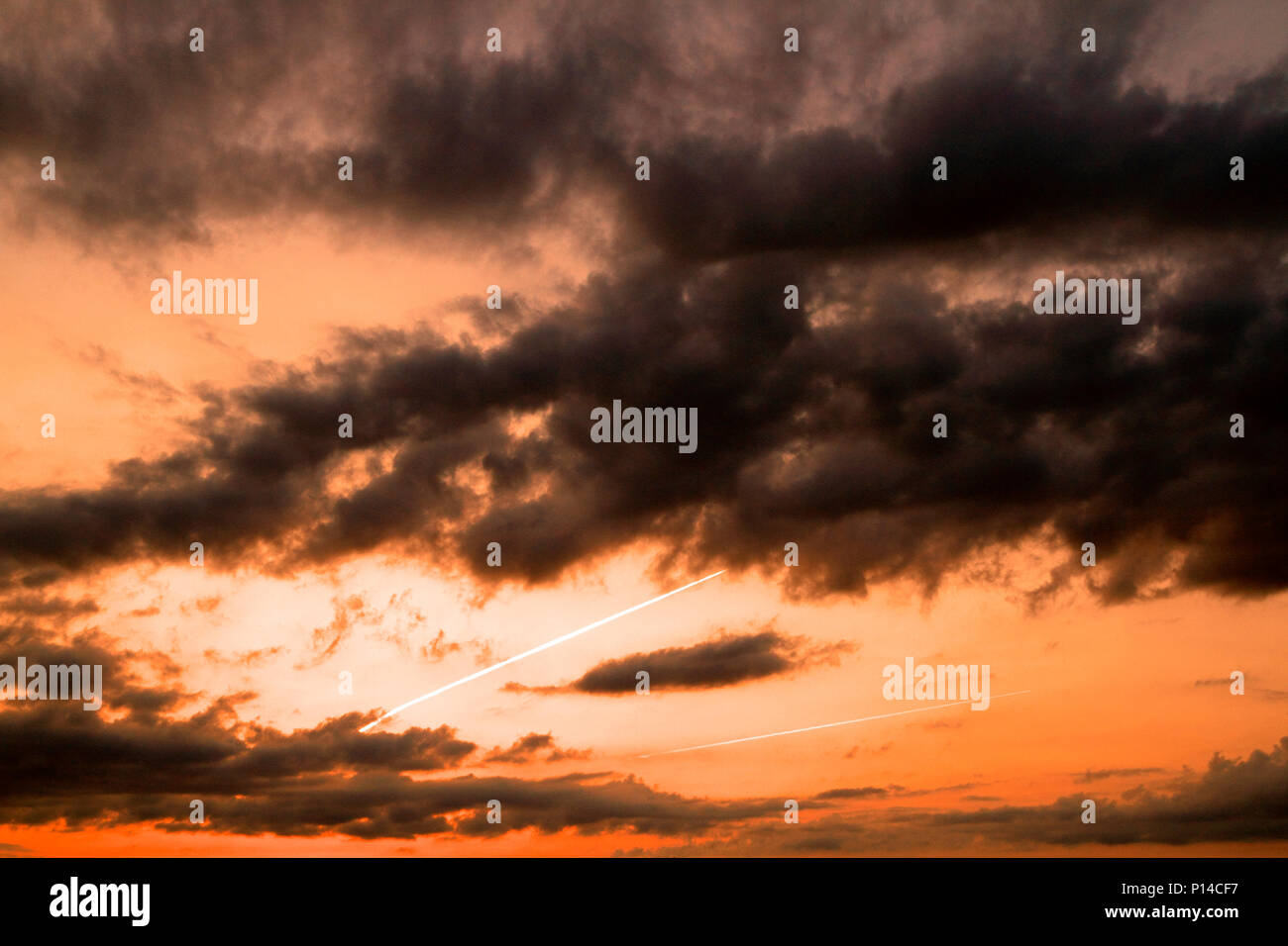 Wolken in der Morgendämmerung, Cape May, New Jersey, USA Stockfoto