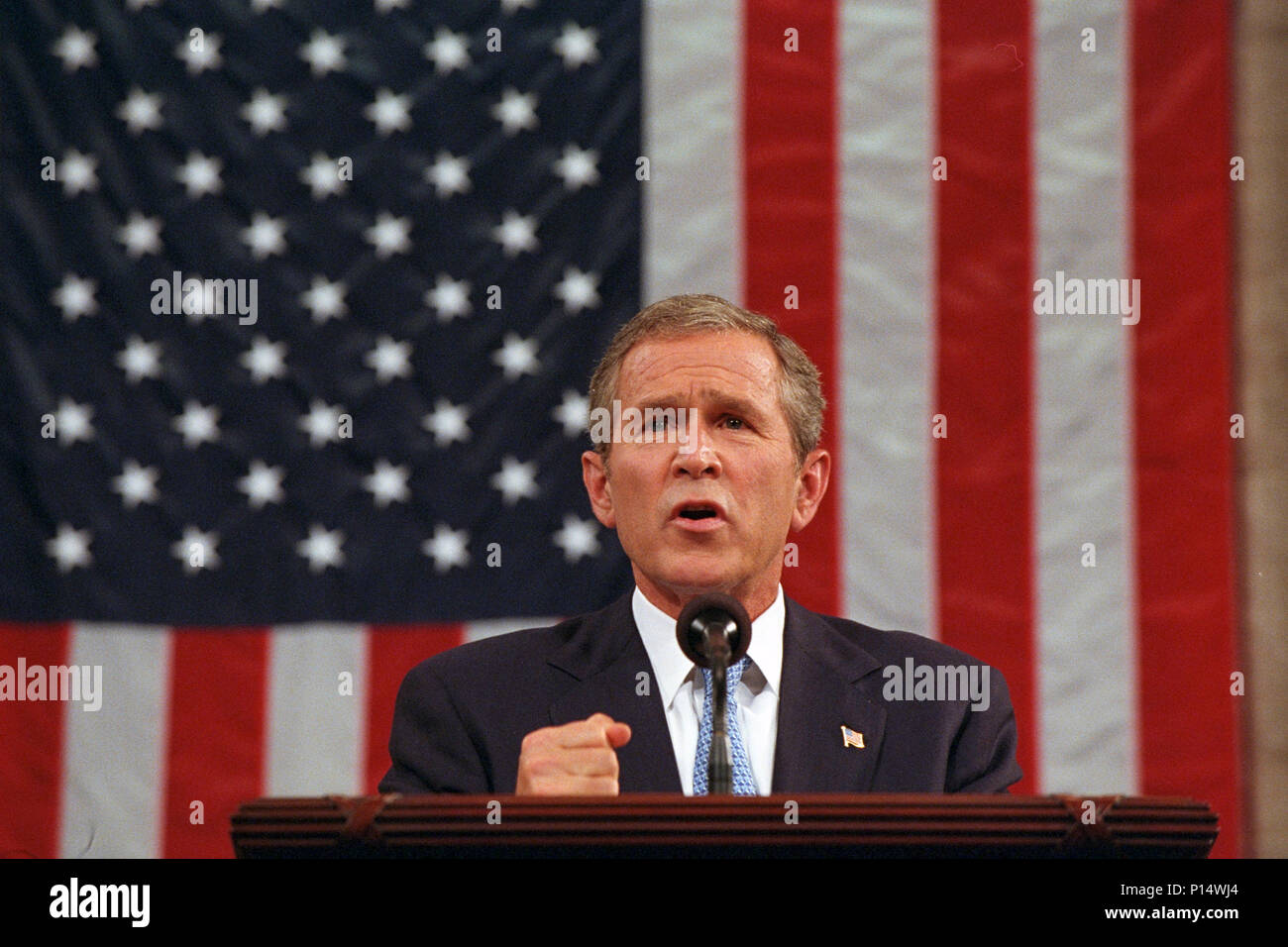 Präsident George W. Bush bietet eine Adresse im Hinblick auf die Terroranschläge des 11. September auf die Vereinigten Staaten zu einer gemeinsamen Sitzung des Kongresses Donnerstag, Sept. 20, 2001, U.S. Capitol. Stockfoto