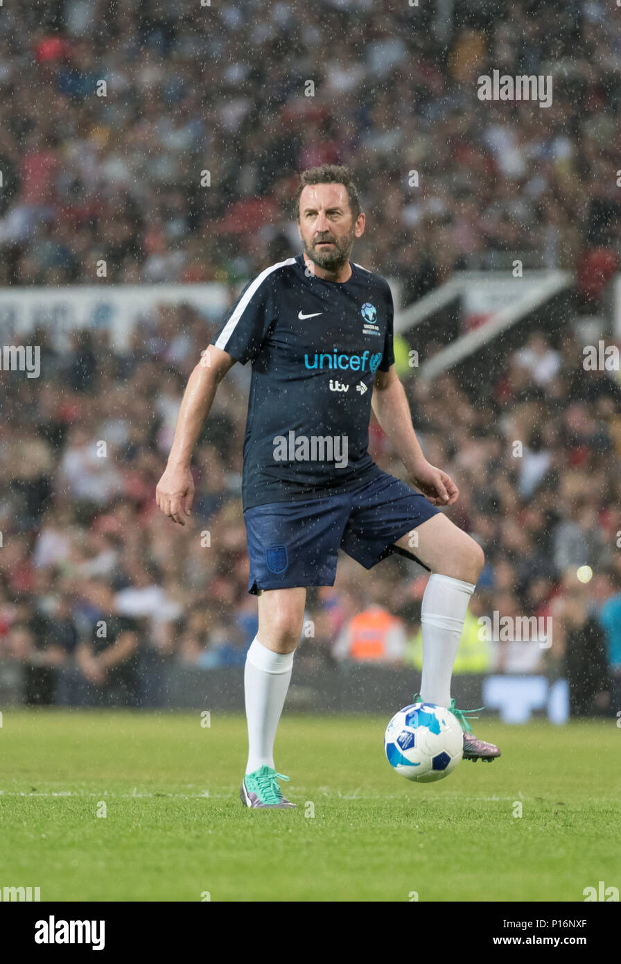 Manchester, England. 10. Juni, 2018. Lee Mack während der Fußball Hilfe charity Fußballspiel zwischen einem England X1 und eine Welt X1. Jedes Team der A-Liste Berühmtheiten und sportliche Legenden sind Spenden für UNICEF. © Andy Gutteridge/Bild und Veranstaltungen/Alamy leben Nachrichten Stockfoto
