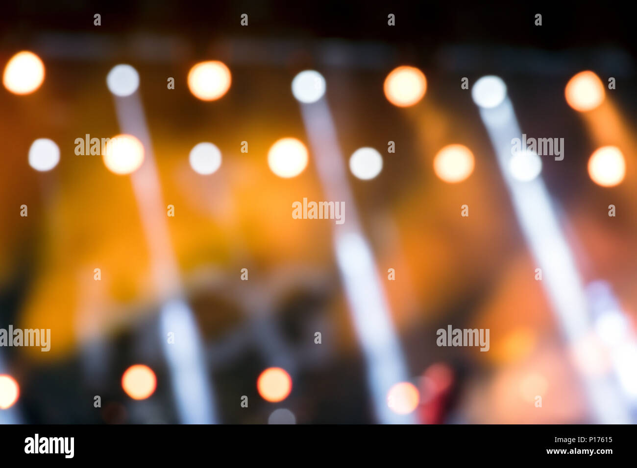Konzert Bühne spot Blitz, defokussierten Unschärfeeffekt Stockfoto