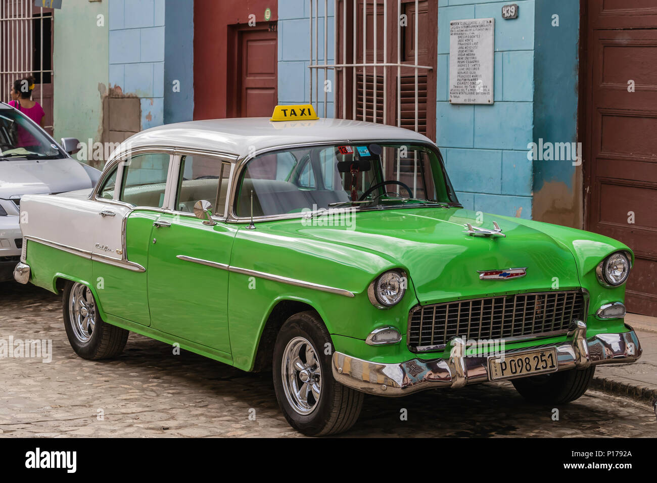 Ein Jahrgang 1955 Chevrolet Bel Air als Taxi in die UNESCO-Weltkulturerbe Stadt Trinidad, Kuba. Stockfoto