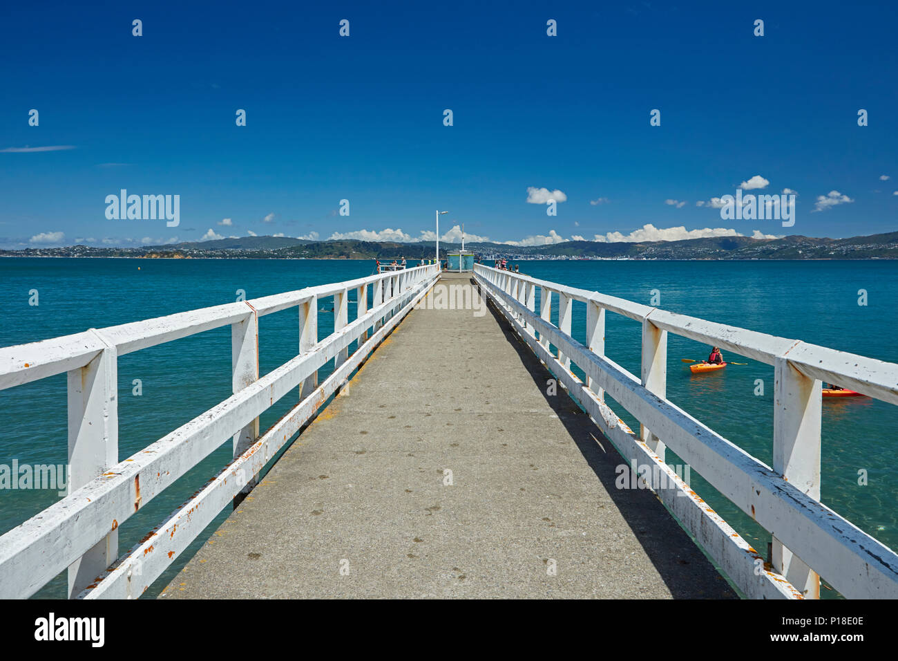 Tage Bay Wharf, Eastbourne, Wellington, Nordinsel, Neuseeland Stockfoto