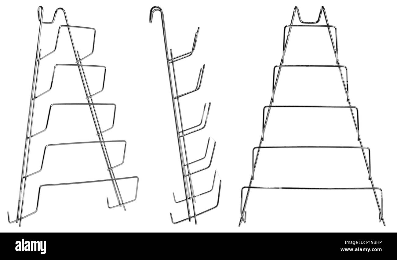 Leere Kleiderbügel für Topf Deckel. Kleiderbügel mit Befestigung für Schränke, Küche schienen. Aus Aluminium, Silber Draht, auf einem weißen Hintergrund. Stockfoto