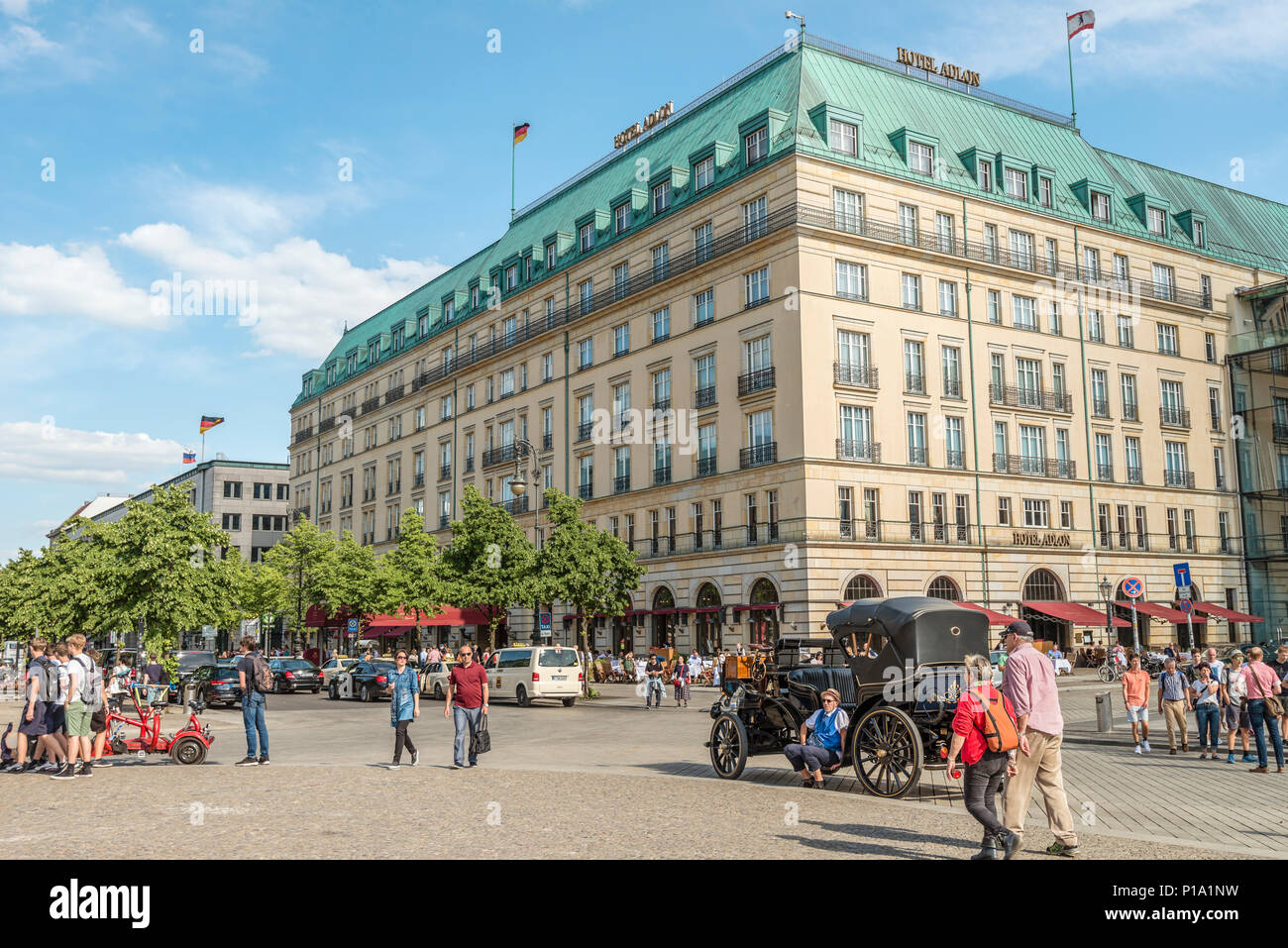 Berliner Stadtbild vor dem Adlon Hotel, Deutschland Stockfoto