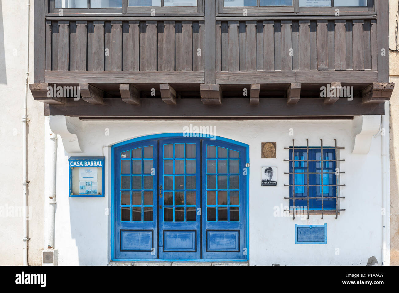 Haus, Casa Carlos Barral nahe am Strand von Calafell, Katalonien. Stockfoto