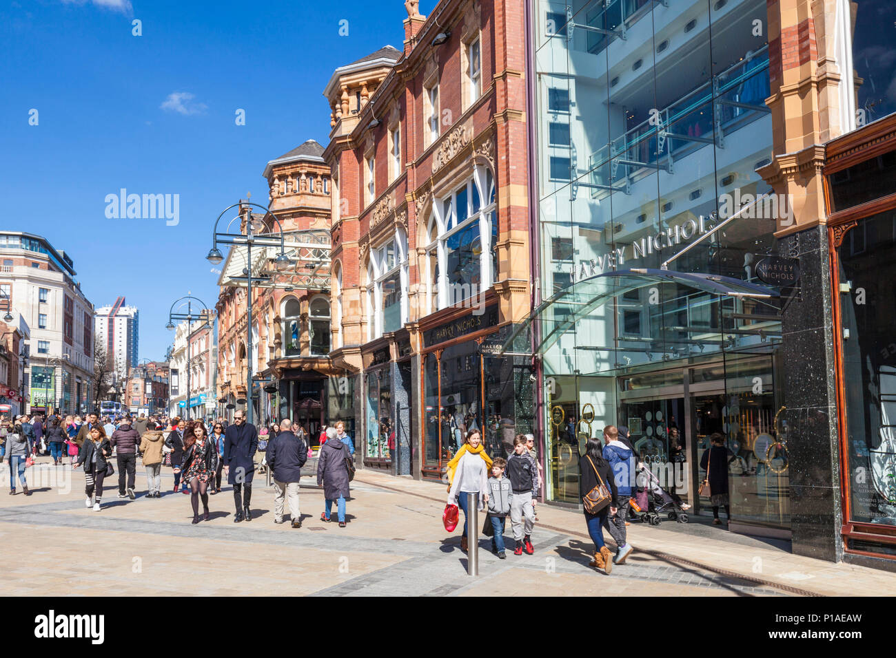 Yorkshire England Leeds Yorkshire England Briggate Leeds City Centre Kaufhaus Harvey Nichols biggate Leeds in England gb Europa Stockfoto