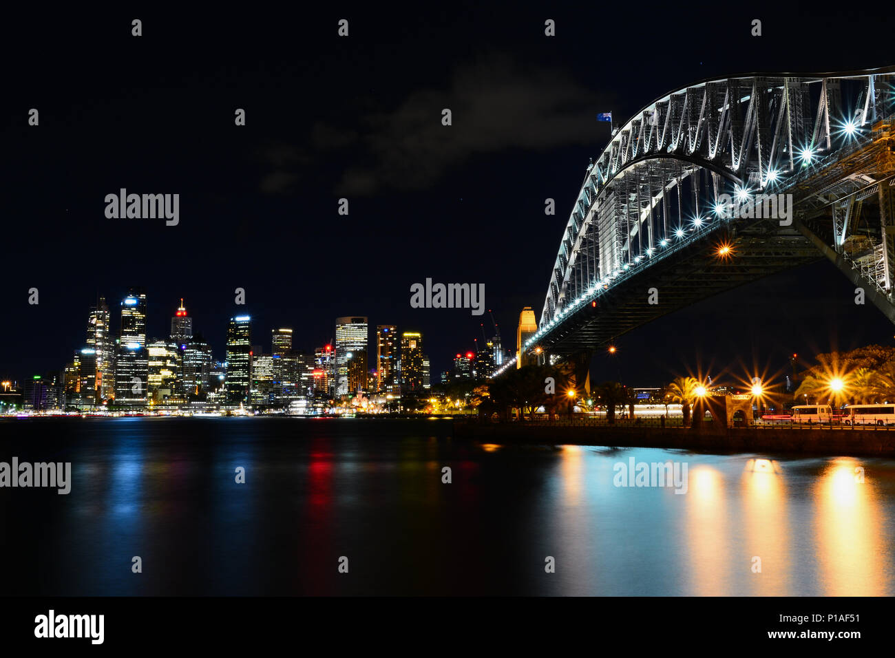 Sydney Harbour Bridge bei Nacht Stockfoto