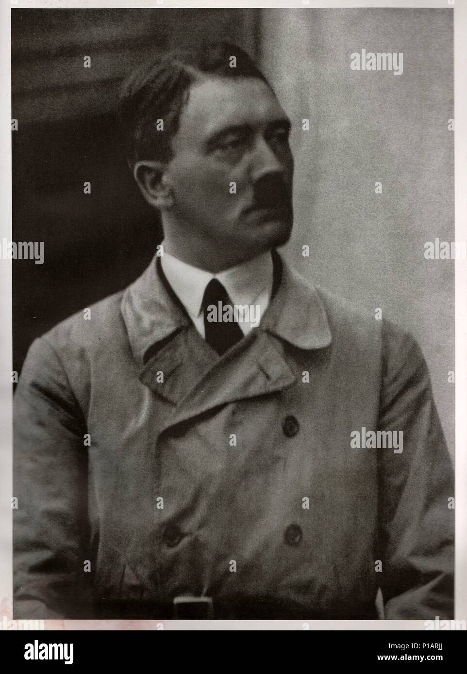 Deutschland - 1926: Porträt von Adolf Hitler, der Führer des nationalsozialistischen Deutschland. Reproduktion antiker Foto. Stockfoto