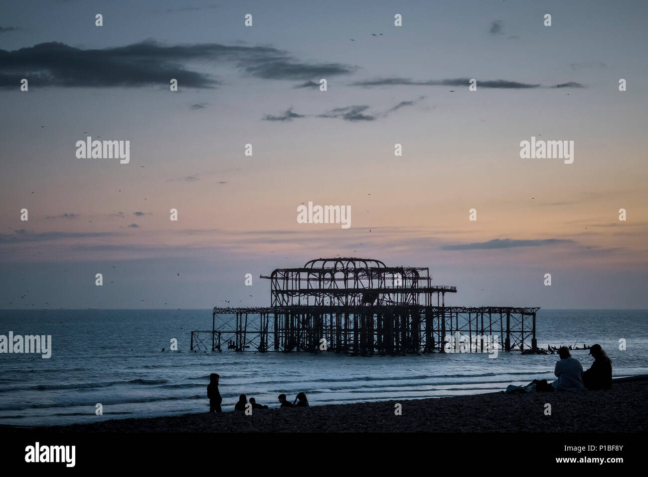 West Pier am Meer, Brighton, England Stockfoto