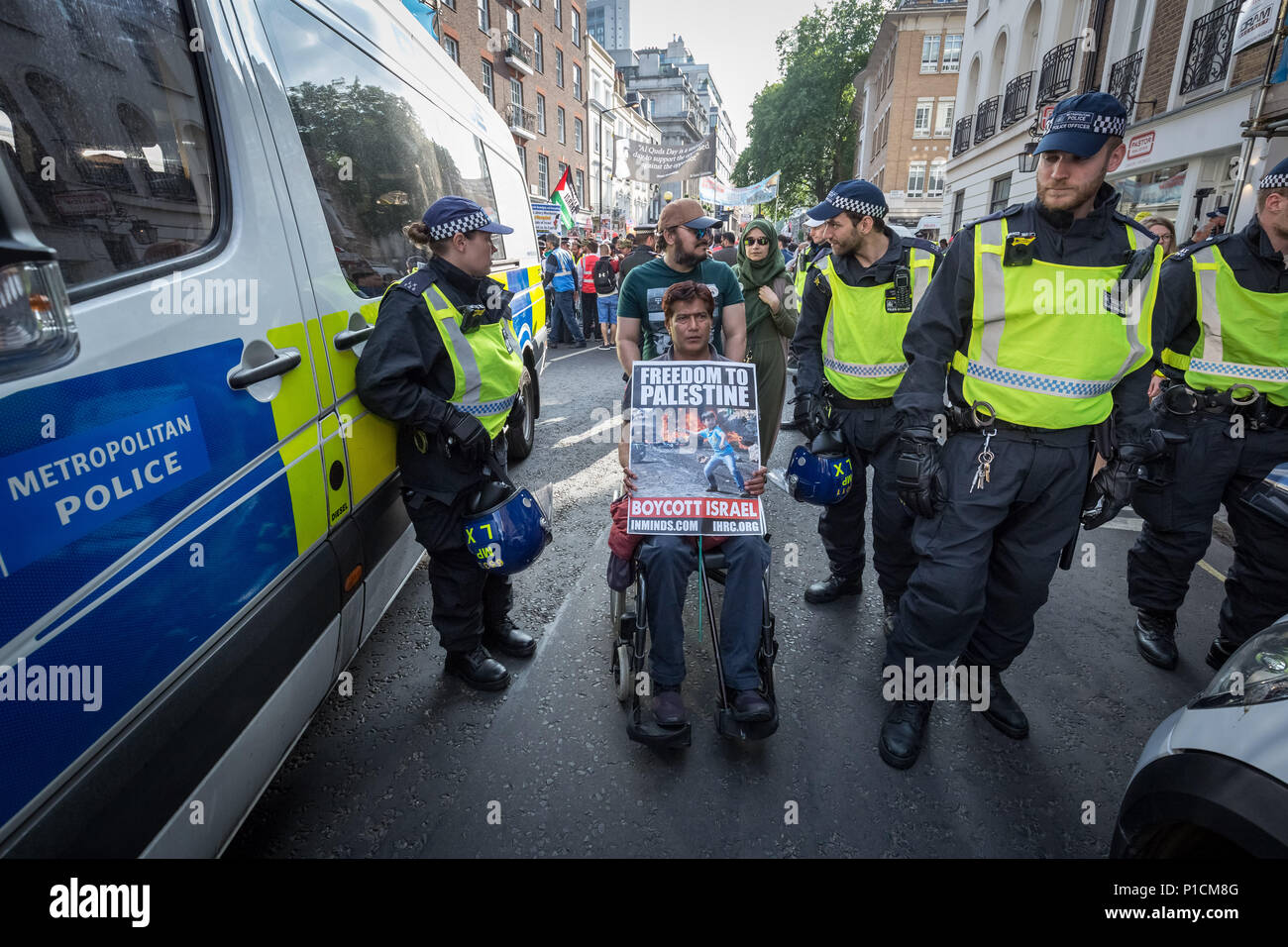 London, Großbritannien. 10 Juni, 2018. Pro-Palestinian Al Quds Tag März durch das Zentrum von London von der Islamischen Menschenrechtskommission organisiert. Eine internationale Veranstaltung, die in den Iran begann 1979. Credit: Guy Corbishley/Alamy leben Nachrichten Stockfoto