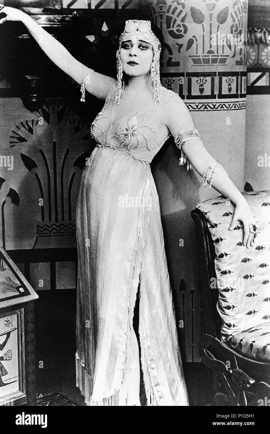 Original Film Titel: CLEOPATRA. Englischer Titel: CLEOPATRA. Regisseur: J. GORDON EDWARDS. Jahr: 1917. Stars: Kleopatra VII FARAONE; THEDA BARA. Quelle: FOX FILME/Album Stockfoto
