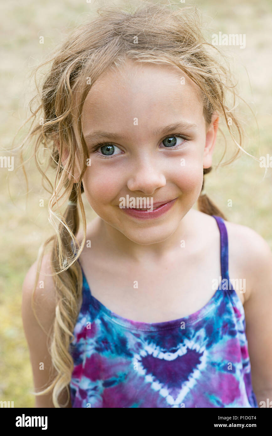 Porträt eines jungen Mädchens. (4-6 Jahre alt) Stockfoto