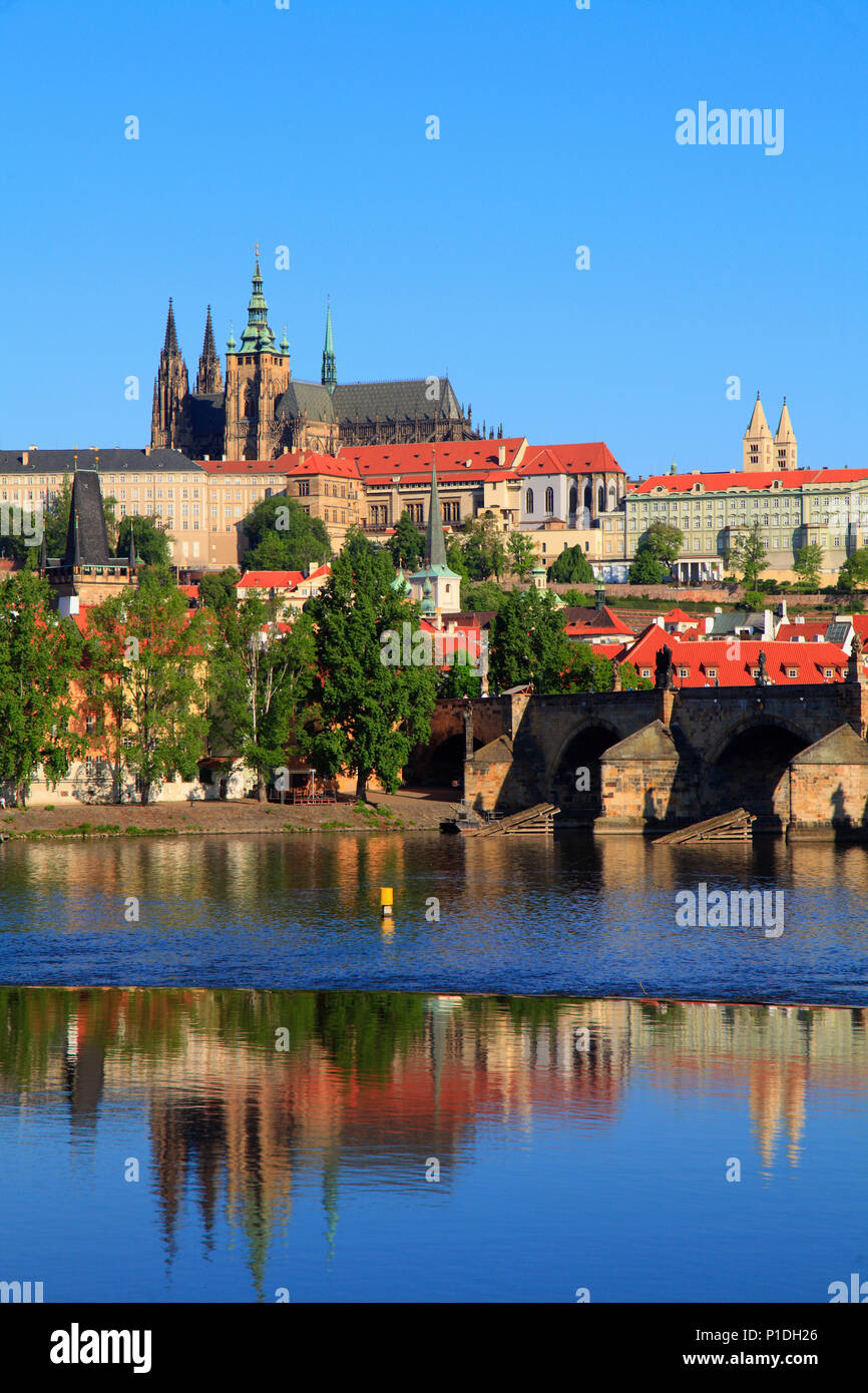 Tschechische Republik, Prag, Skyline, Schloss, die Karlsbrücke, die Moldau, Stockfoto