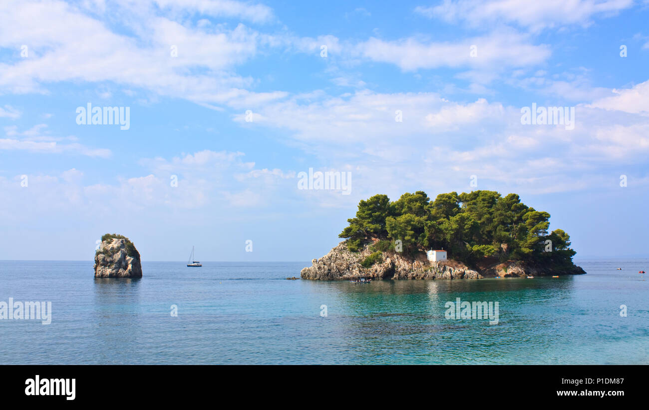 Ionische Meer Landschaft in Parga mit Panagia Islet Stockfoto