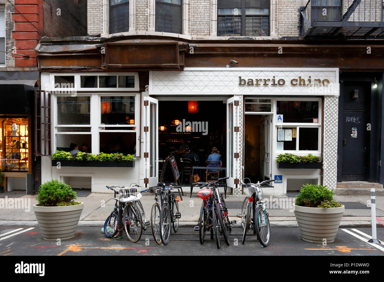 Barrio Chino, 253 Broome St., New York, NY. aussen Verkaufsplattform