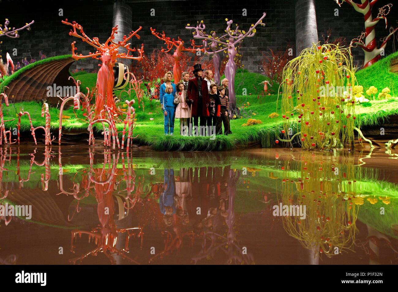 Original Filmtitel: Charlie und die Schokoladenfabrik. Englischer Titel: Charlie und die Schokoladenfabrik. Regisseur: Tim Burton. Jahr: 2005. Quelle: WARNER BROS. /Album Stockfoto