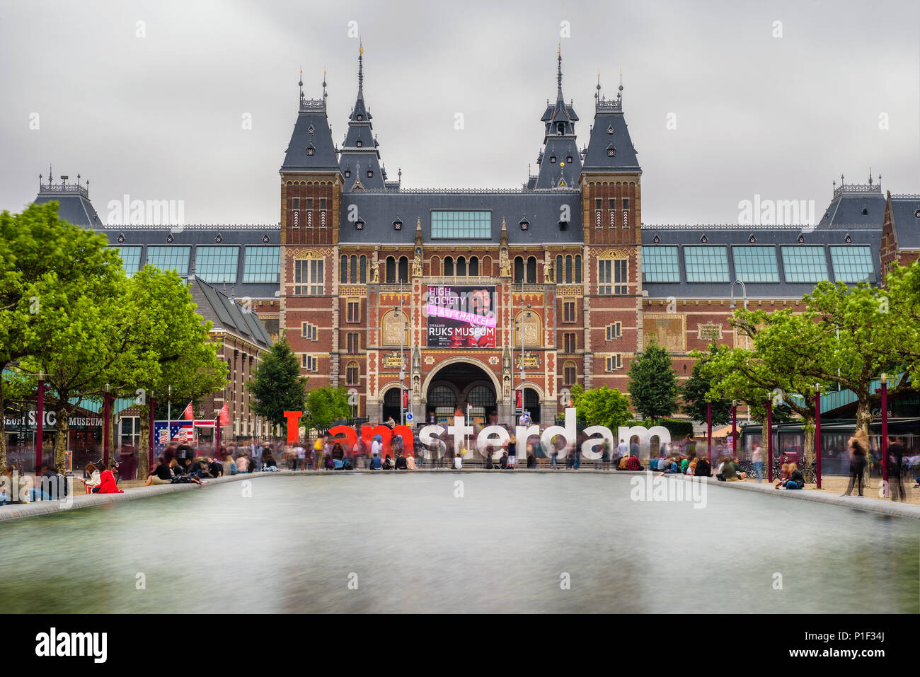 Das Rijksmuseum mit den Worten ich Amsterdam Stockfoto