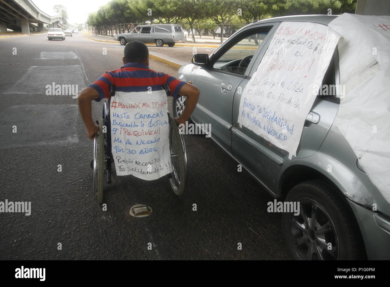 Ex Arbeiter der Pequiven Protest für seine Menschenrechte in Venezuela Alonzo Urdaneta, ehemaliger Arbeiter der Erdölindustrie, beginnt heute, Montag, Juni 11, 201 Stockfoto