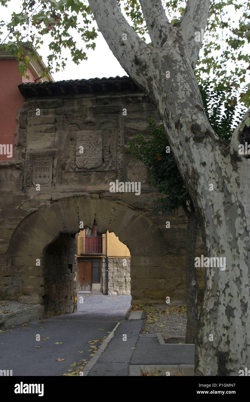Logroño: Puerta Del Peregrino (o de Carlos V) Al final calle Barriocepo (Camino de Santiago). Stockfoto
