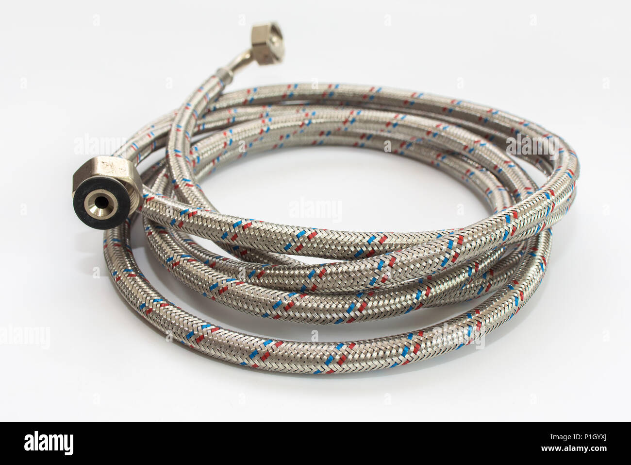 Sanitär flexiblen Schlauch. Flexible Rohre Wasser zu verbinden Stockfoto