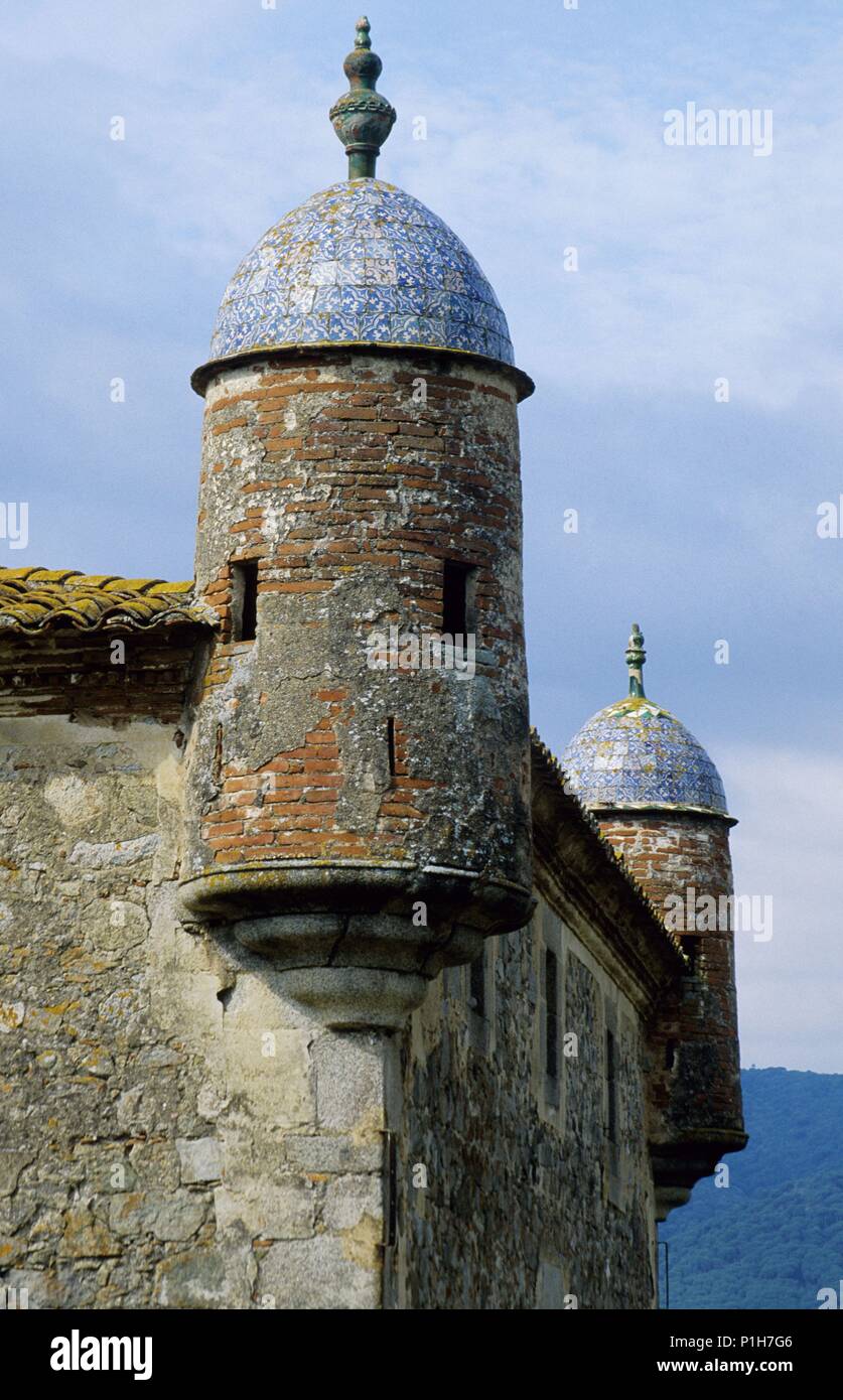 Spanien - Katalonien - Costa del Maresme (Kreis) - Barcelona. Argentona, Masía fortificada' kann Cabanyes', Torre. Stockfoto