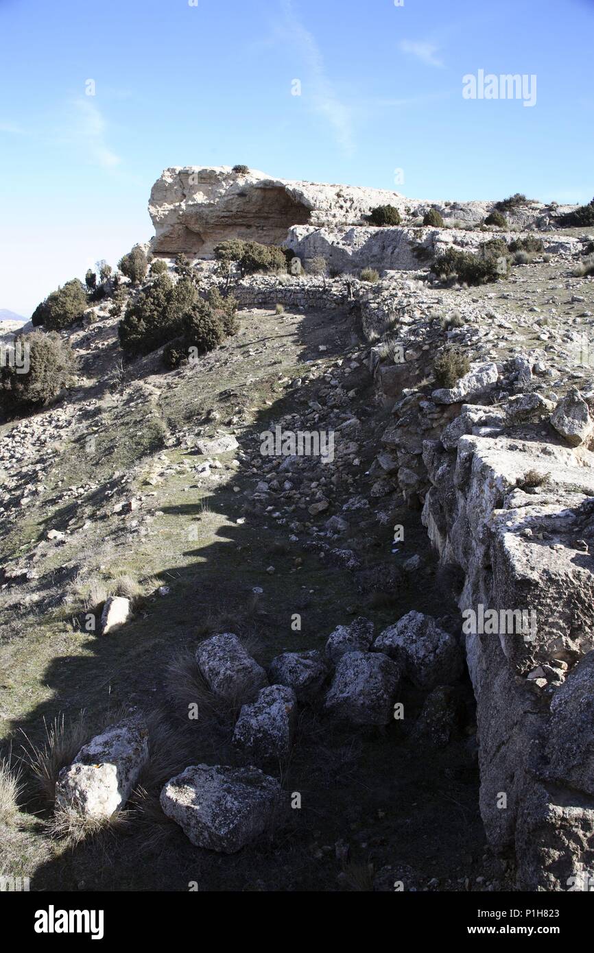 Spanien - Valencia autonome Region - Valle de Ayora (Kreis) - Valencia. Municipio de Ayora; Poblado íbero/Ibérico de' castellar de la Meca'; Murallas. Stockfoto